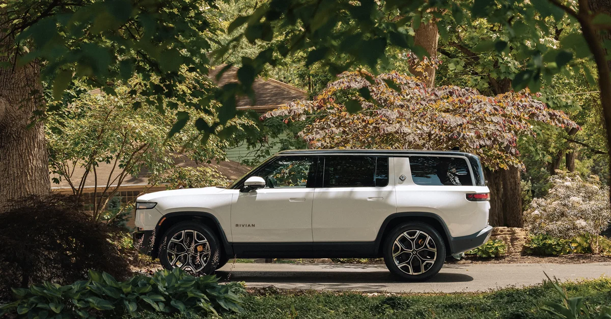 White Rivian R1S