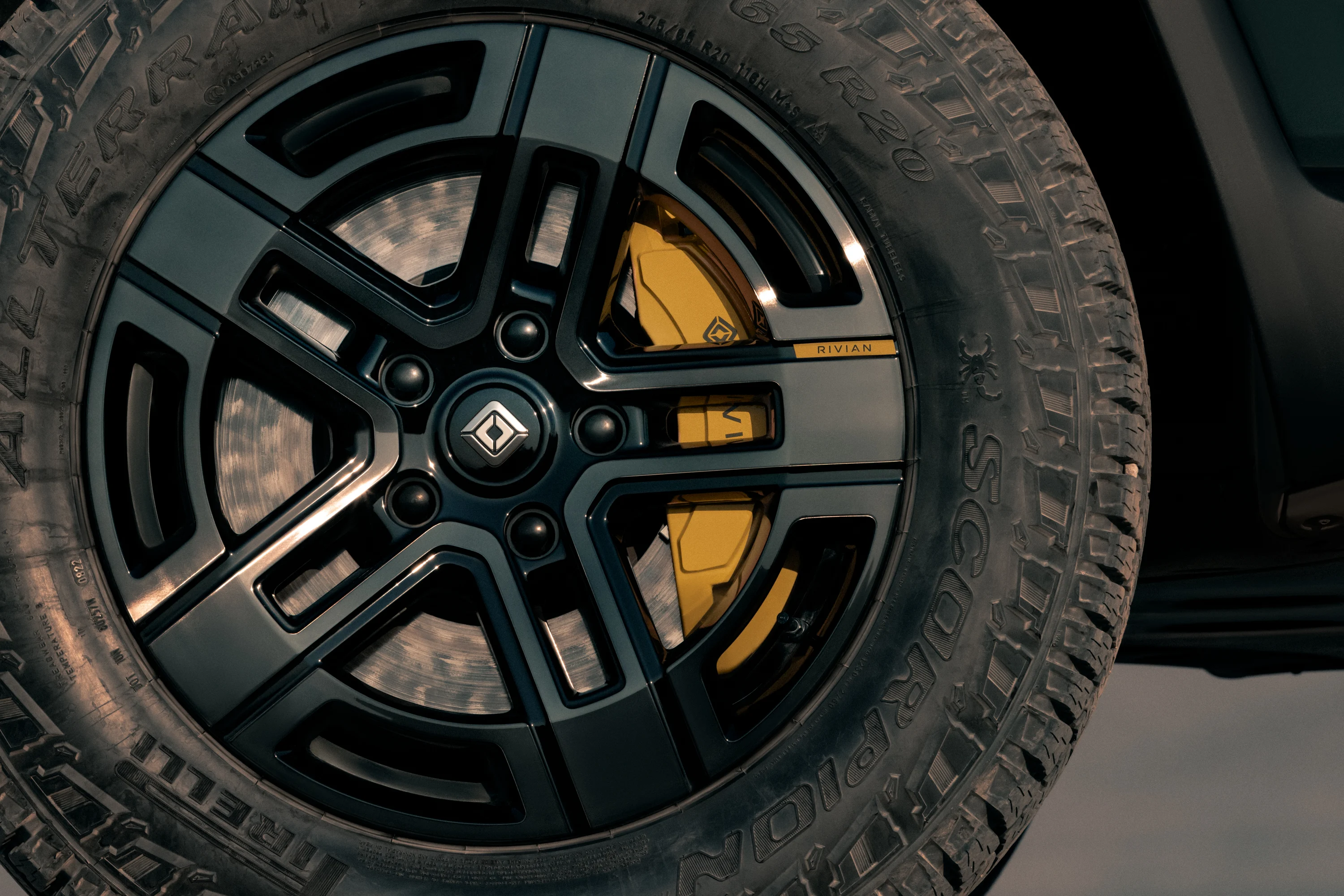 All-terrain package 20 inch wheel