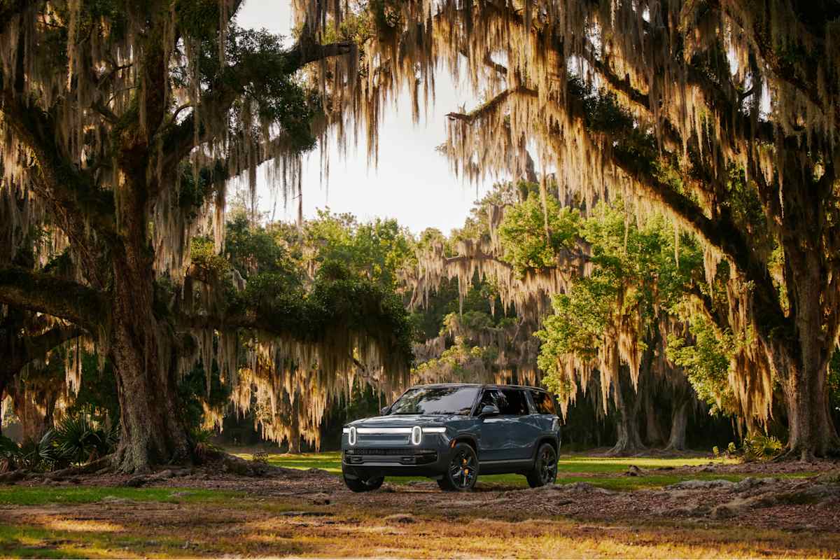 2026 Rivian R1S