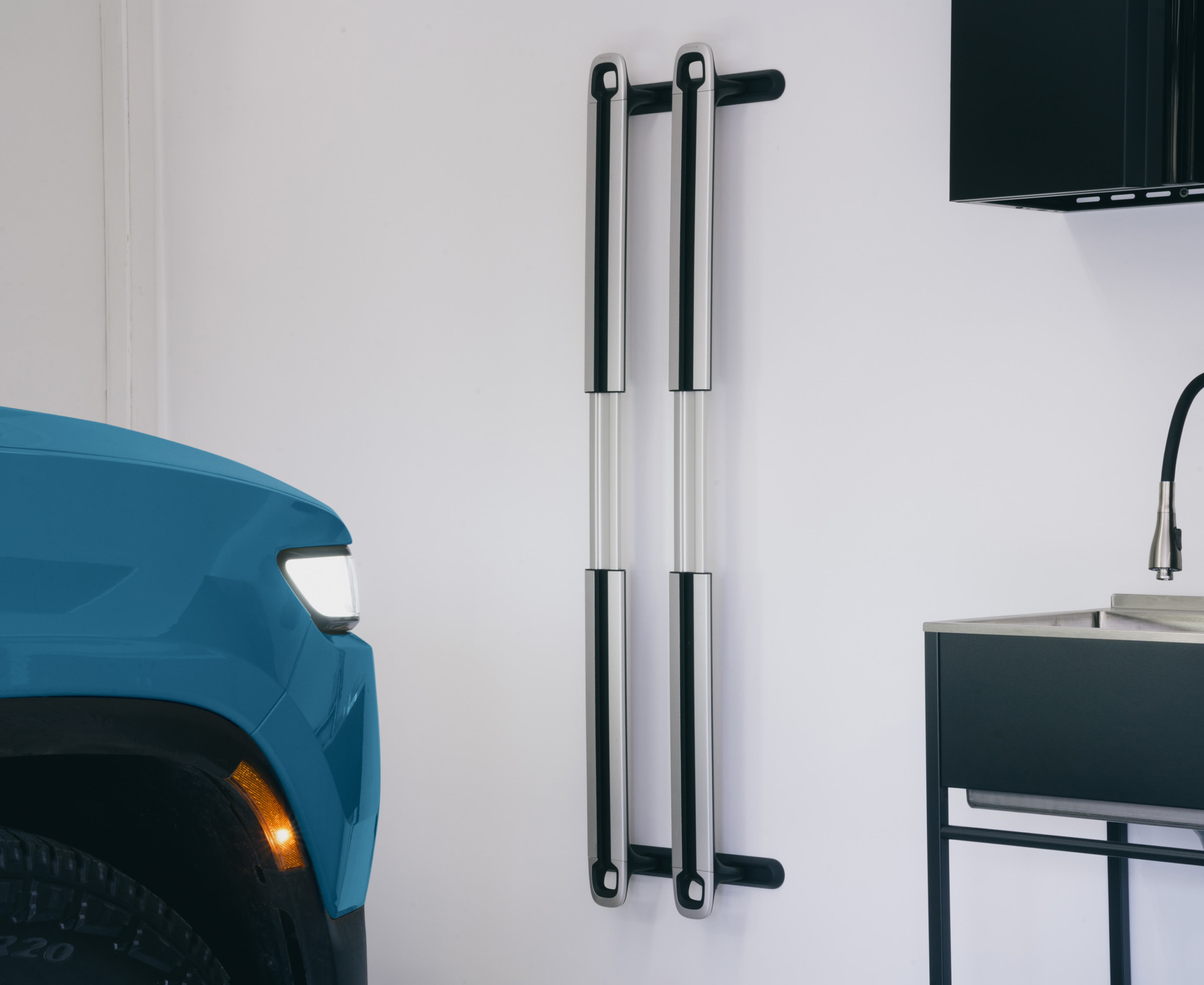 Crossbar Wall Mount