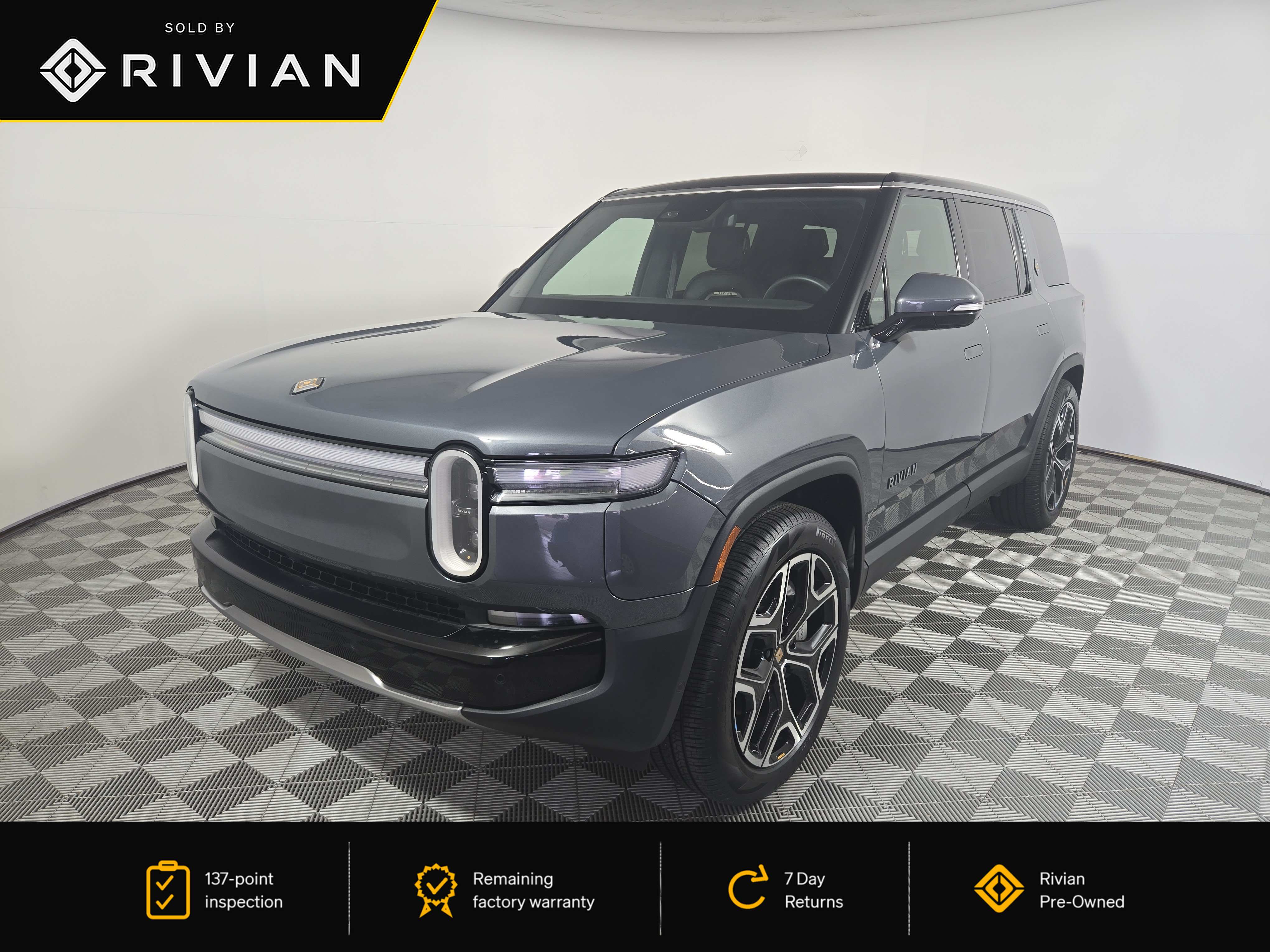 El Cap Granite paint 2025 Rivian R1S SUV / Crossover All-Wheel Drive Automatic