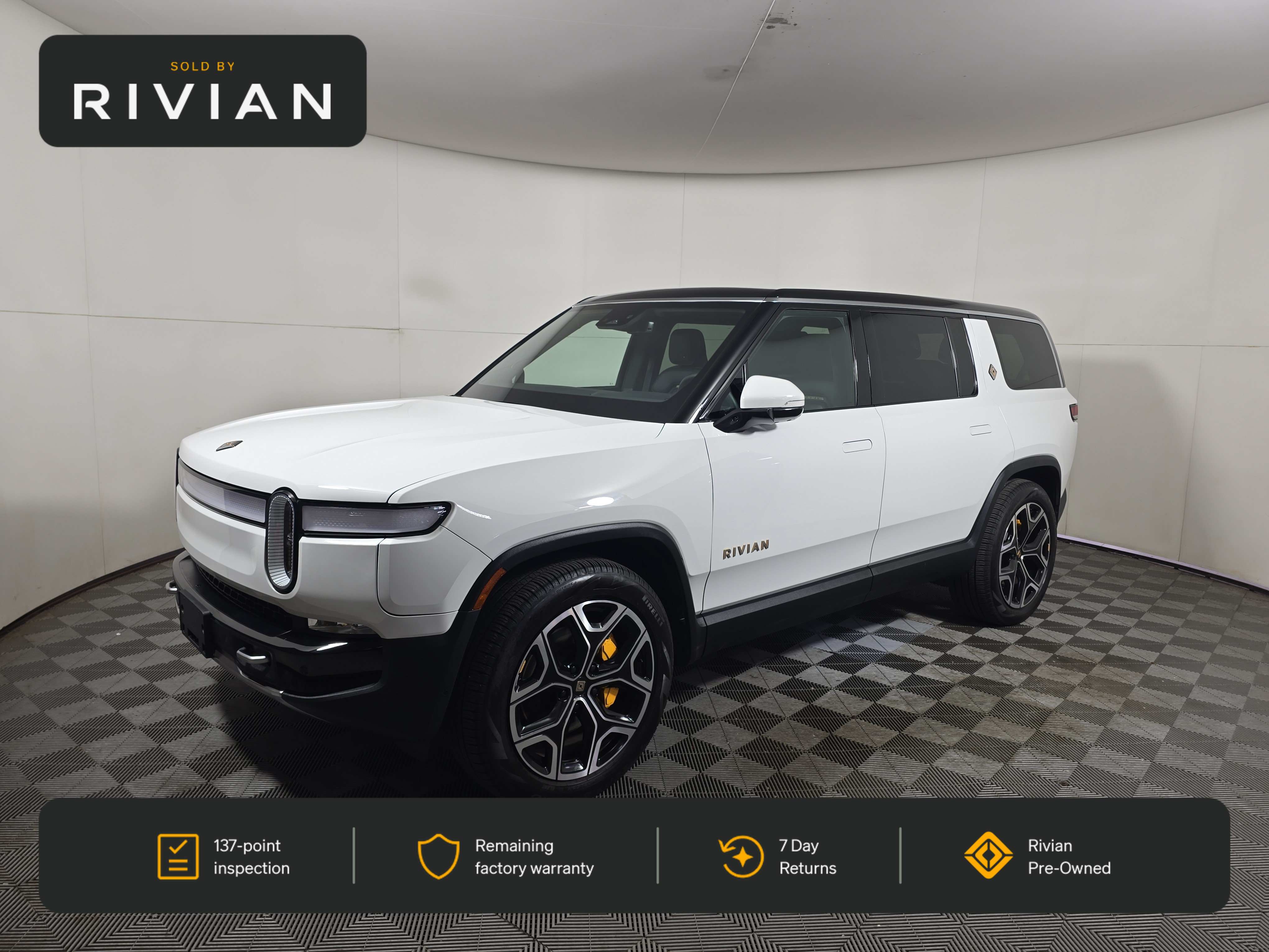Glacier White 2024 Rivian R1S SUV / Crossover All-Wheel Drive Automatic